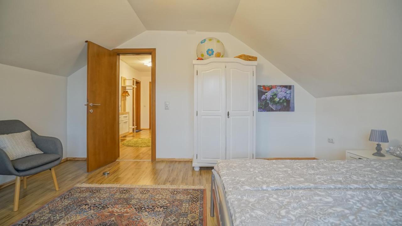 Ferienwohnung Vilux With Indoor Private Parking Brașov Exterior foto