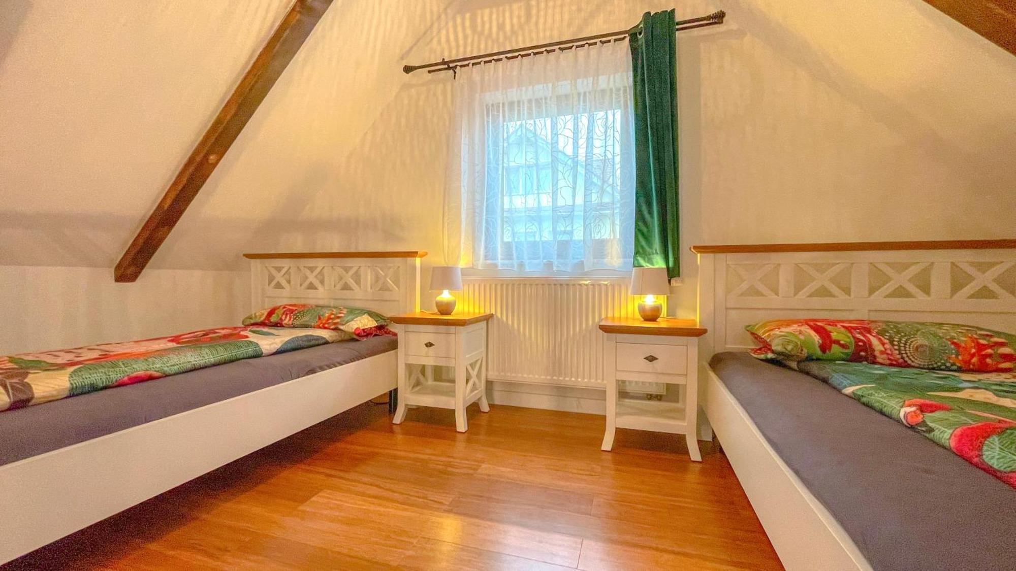 Ferienwohnung Vilux With Indoor Private Parking Brașov Exterior foto