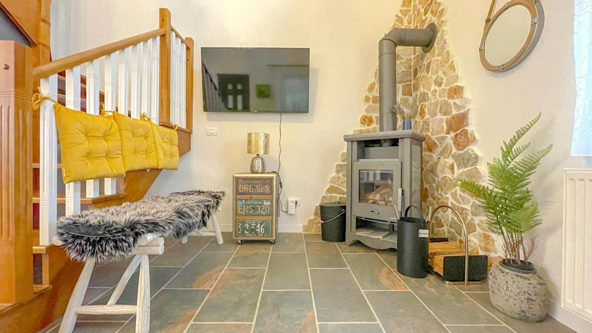 Ferienwohnung Vilux With Indoor Private Parking Brașov Exterior foto